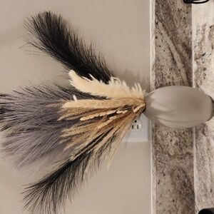 Elegant Pampas Grass Arrangement in Vase